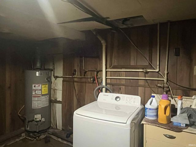 2462 Dixie Highway, Bedford, IN 47421