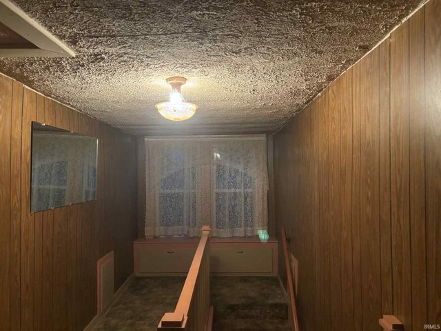 2462 Dixie Highway, Bedford, IN 47421