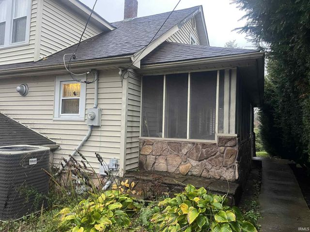 2462 Dixie Highway, Bedford, IN 47421