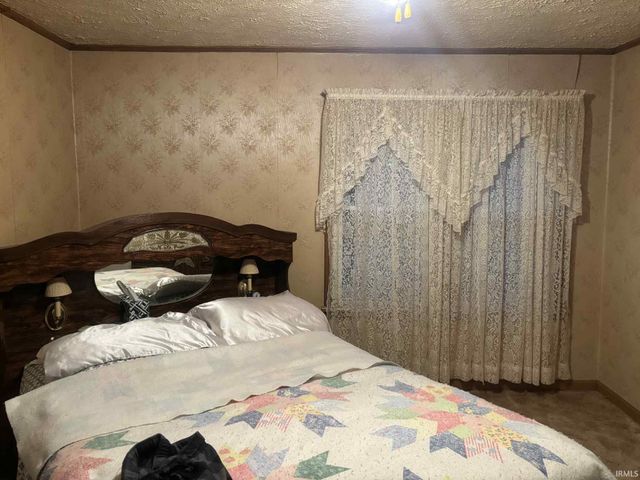 2462 Dixie Highway, Bedford, IN 47421