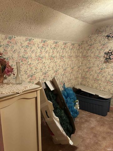 2462 Dixie Highway, Bedford, IN 47421