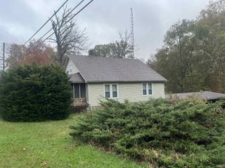 2462 Dixie Highway, Bedford, IN 47421