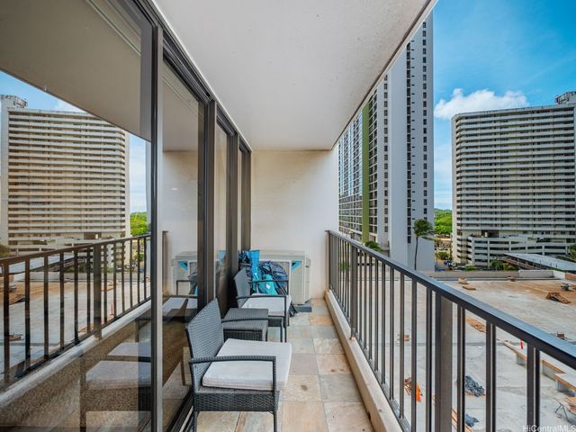 201 Ohua Avenue 906, Honolulu, HI 96815