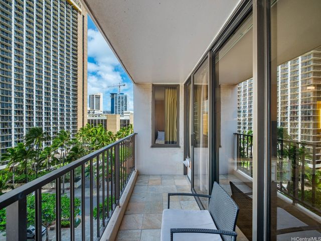 201 Ohua Avenue 906, Honolulu, HI 96815