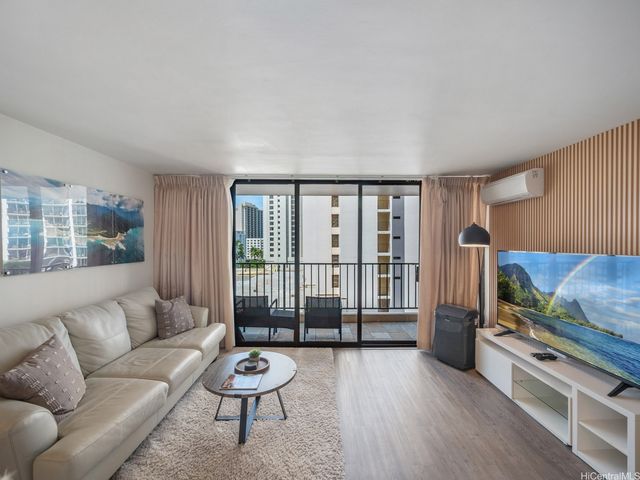 201 Ohua Avenue 906, Honolulu, HI 96815