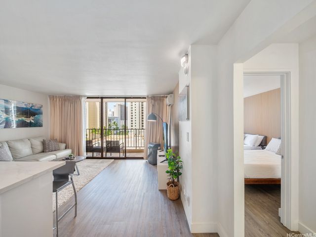 201 Ohua Avenue 906, Honolulu, HI 96815