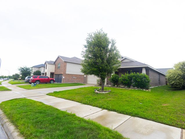 6249 Topsail Drive, Fort Worth, TX 76179