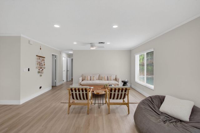 802 Mallard Drive, Delray Beach, FL 33444