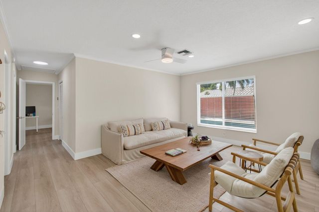 802 Mallard Drive, Delray Beach, FL 33444