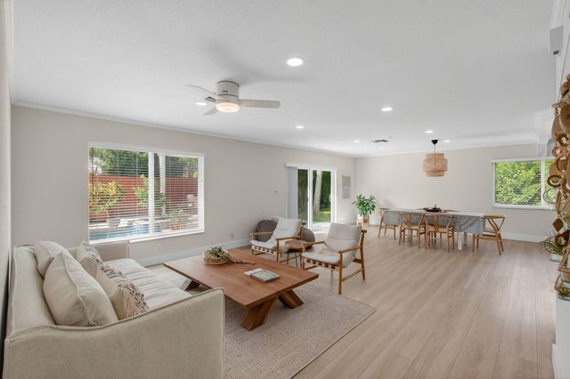 802 Mallard Drive, Delray Beach, FL 33444