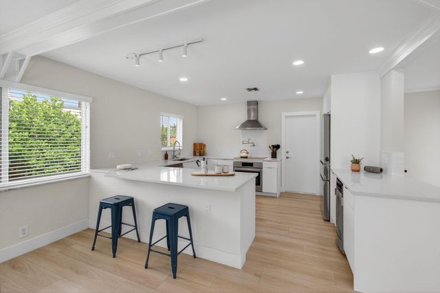 802 Mallard Drive, Delray Beach, FL 33444