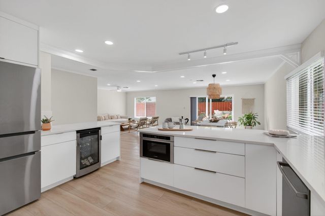 802 Mallard Drive, Delray Beach, FL 33444