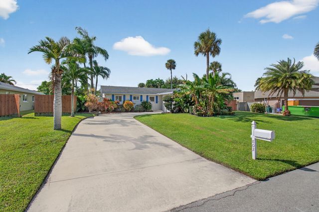 802 Mallard Drive, Delray Beach, FL 33444