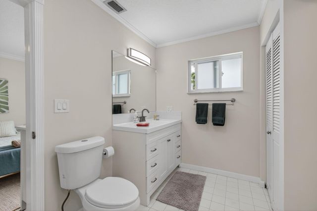 802 Mallard Drive, Delray Beach, FL 33444