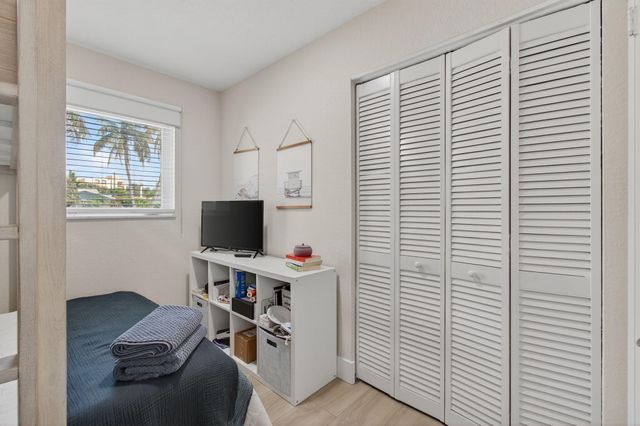 802 Mallard Drive, Delray Beach, FL 33444