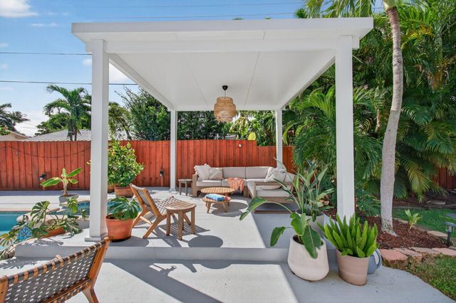 802 Mallard Drive, Delray Beach, FL 33444