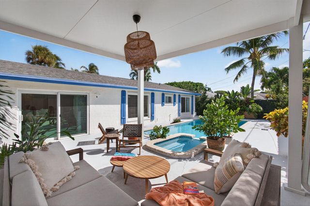 802 Mallard Drive, Delray Beach, FL 33444