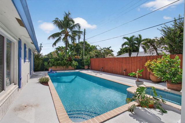 802 Mallard Drive, Delray Beach, FL 33444