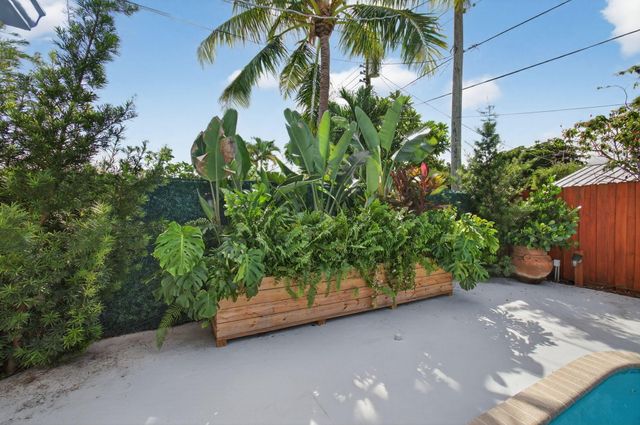 802 Mallard Drive, Delray Beach, FL 33444