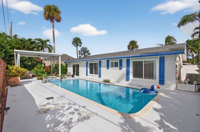 802 Mallard Drive, Delray Beach, FL 33444