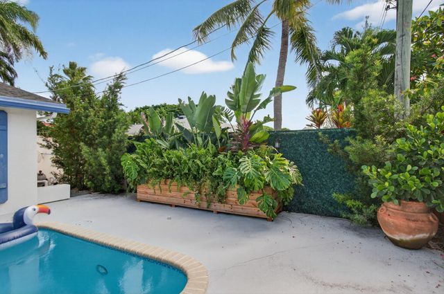 802 Mallard Drive, Delray Beach, FL 33444