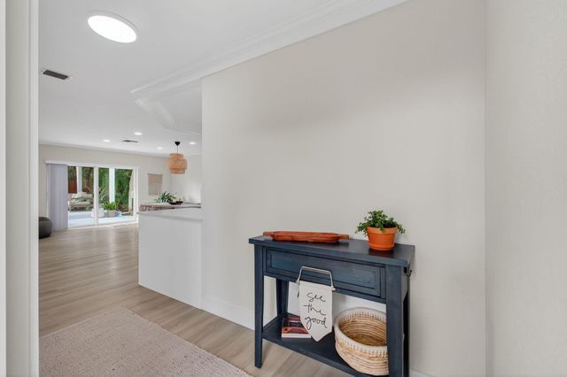 802 Mallard Drive, Delray Beach, FL 33444