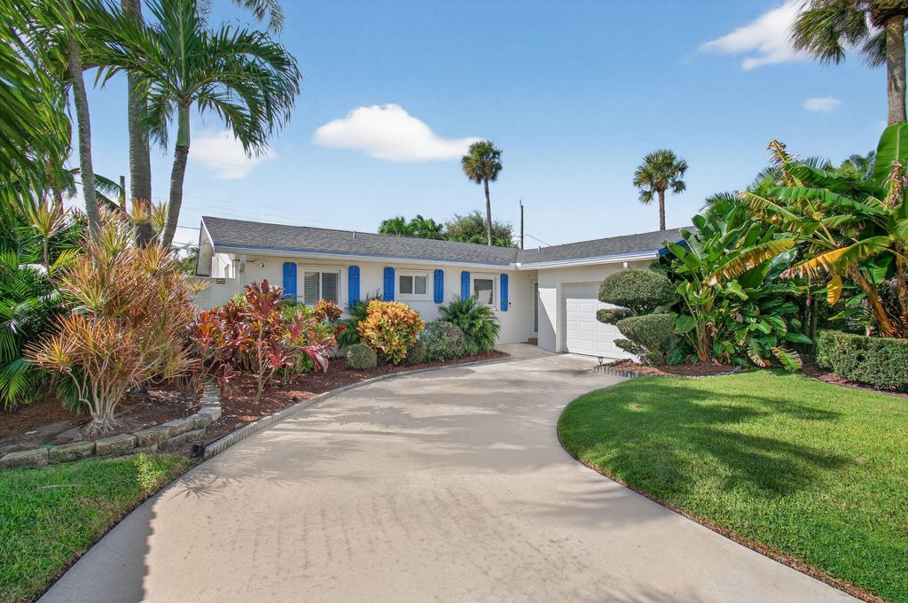 802 Mallard Drive, Delray Beach, FL 33444