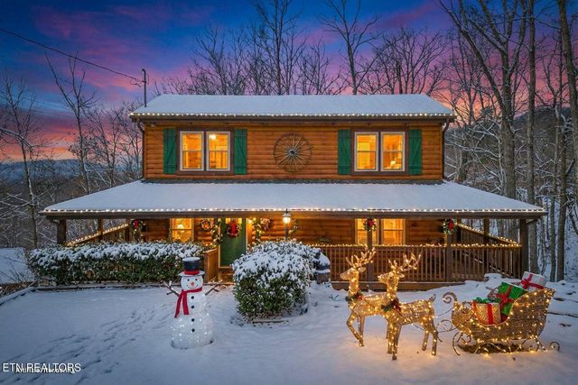 923 Pine Cove Way, Gatlinburg, TN 37738