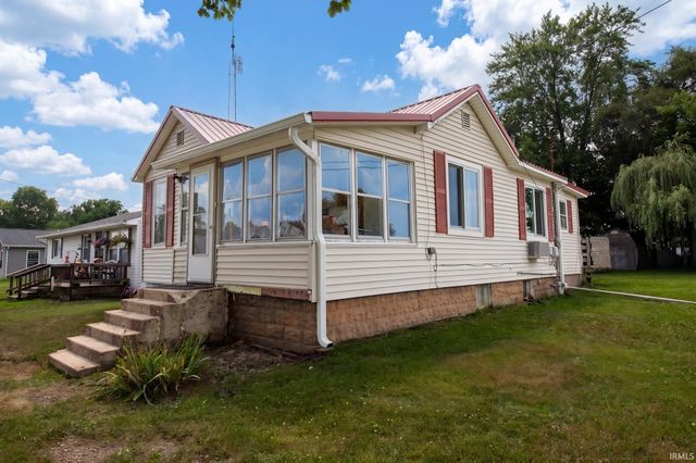 411 N Franklin Street, Mentone, IN 46539