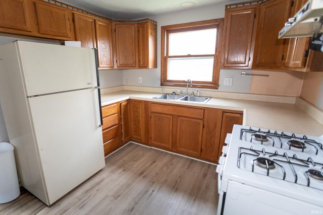 411 N Franklin Street, Mentone, IN 46539