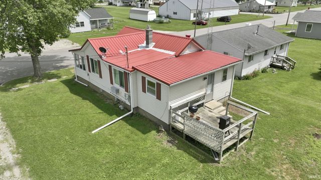411 N Franklin Street, Mentone, IN 46539