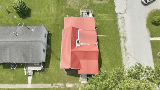 411 N Franklin Street, Mentone, IN 46539
