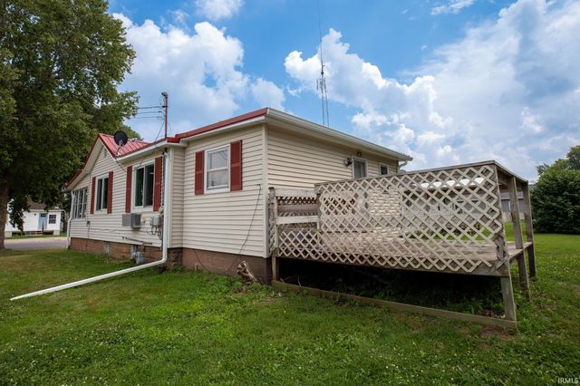 411 N Franklin Street, Mentone, IN 46539