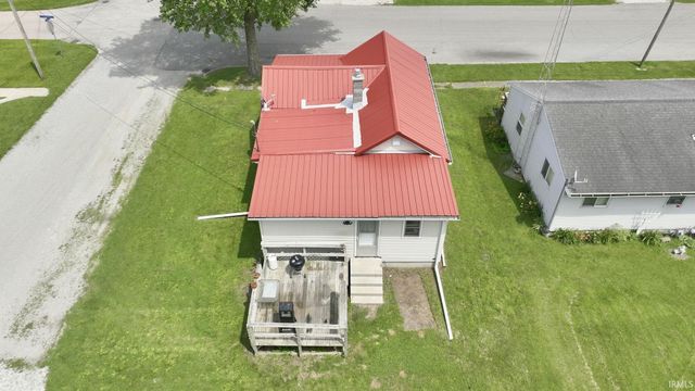 411 N Franklin Street, Mentone, IN 46539