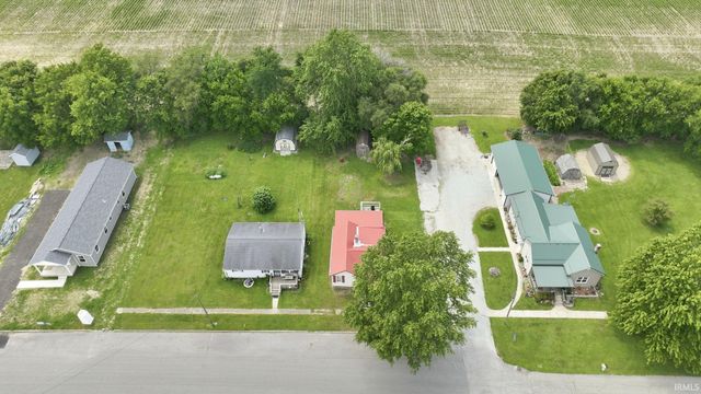 411 N Franklin Street, Mentone, IN 46539