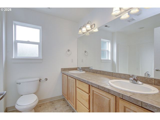 8903 Ne 106TH Cir, Vancouver, WA 98662