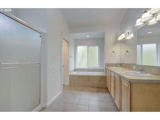 8903 Ne 106TH Cir, Vancouver, WA 98662