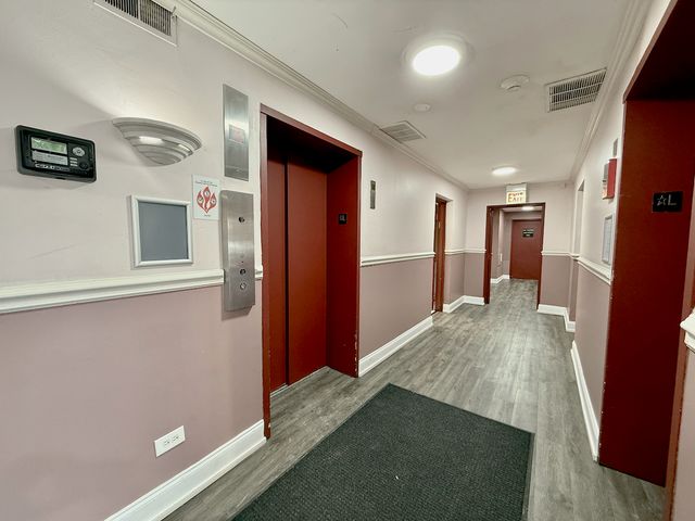 4600 N CUMBERLAND Avenue 101, Chicago, IL 60656