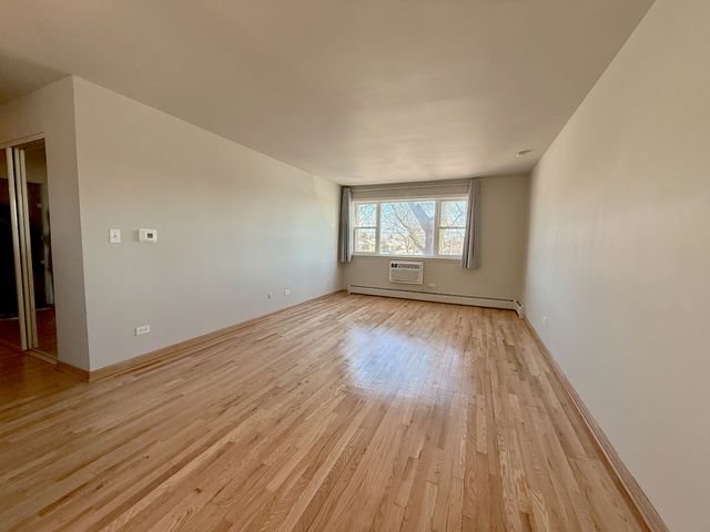 4600 N CUMBERLAND Avenue 101, Chicago, IL 60656