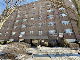 4600 N CUMBERLAND Avenue 101, Chicago, IL 60656