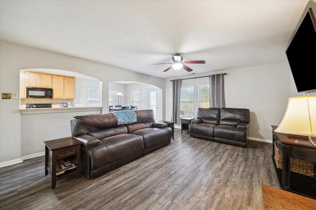 5243 El Tigre Lane, Baytown, TX 77521