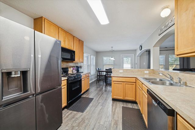 5243 El Tigre Lane, Baytown, TX 77521