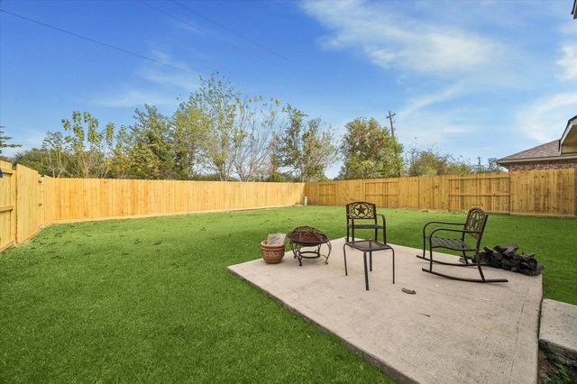 5243 El Tigre Lane, Baytown, TX 77521