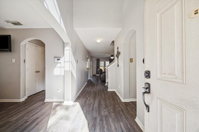 5243 El Tigre Lane, Baytown, TX 77521