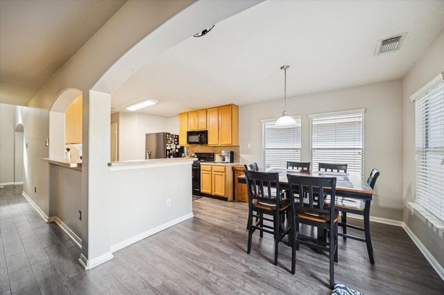 5243 El Tigre Lane, Baytown, TX 77521