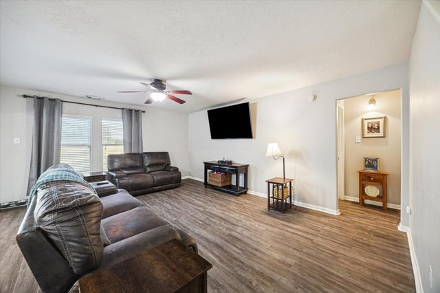 5243 El Tigre Lane, Baytown, TX 77521