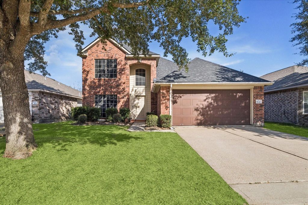 5243 El Tigre Lane, Baytown, TX 77521
