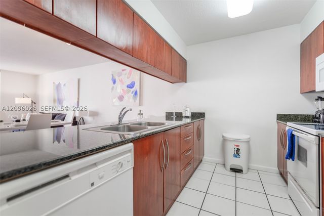 1200 Brickell Bay Dr 1720, Miami, FL 33131