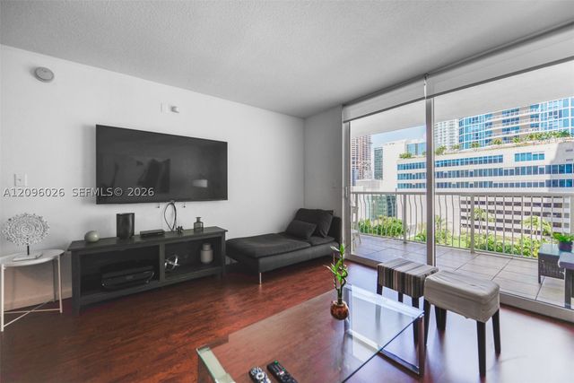 1200 Brickell Bay Dr 1720, Miami, FL 33131