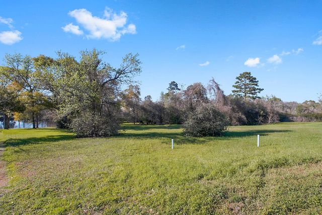 138 Harley Drive, Montgomery, TX 77356